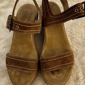 Clarks platform wedge suede candles